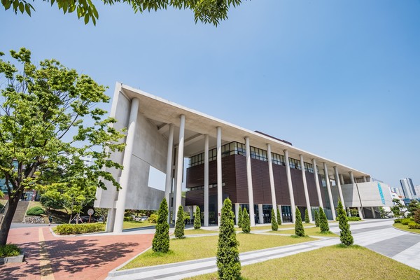 Đại học Quốc gia Gyeongsang 