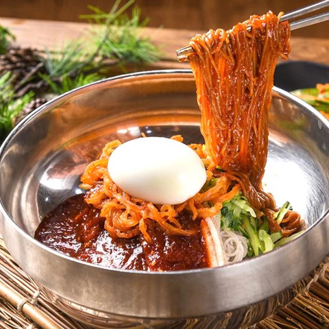 HanNam-Bibim Naengmyeon (비빔냅면) – Mì Lạnh Trộn Cay