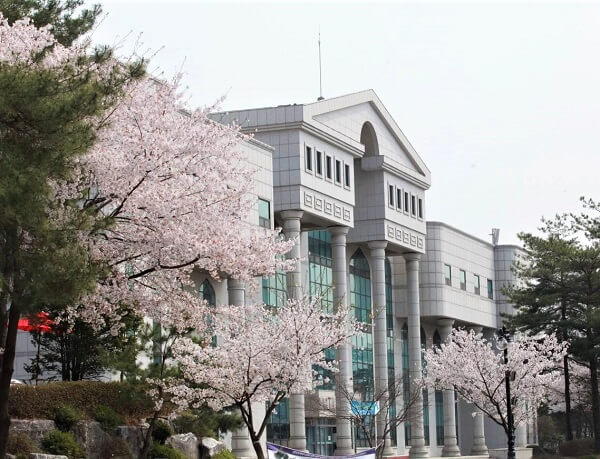 Shinhan University